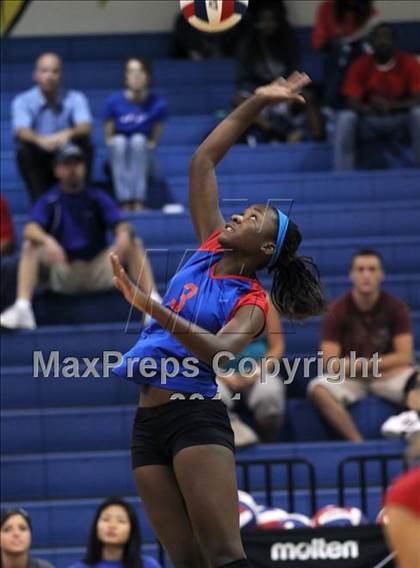 Thumbnail 1 in Pflugerville @ Leander photogallery.