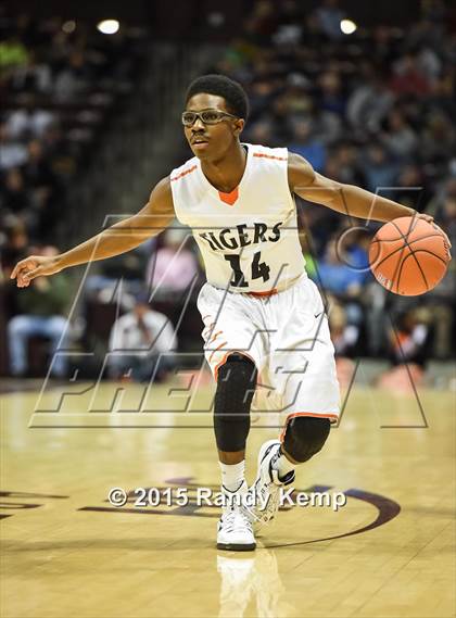 Thumbnail 3 in Waynesville vs Bishop O'Dowd (Bass Pro Tournament of Champions) photogallery.