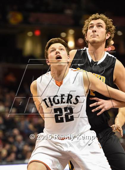 Thumbnail 2 in Waynesville vs Bishop O'Dowd (Bass Pro Tournament of Champions) photogallery.