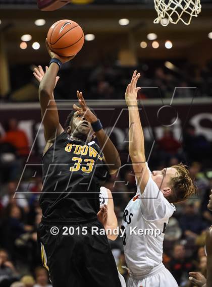 Thumbnail 2 in Waynesville vs Bishop O'Dowd (Bass Pro Tournament of Champions) photogallery.