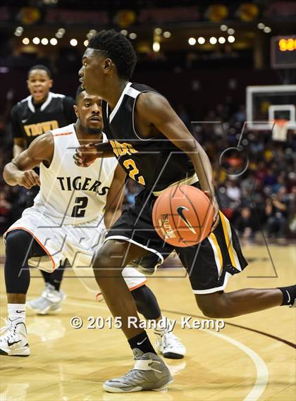 Thumbnail 3 in Waynesville vs Bishop O'Dowd (Bass Pro Tournament of Champions) photogallery.