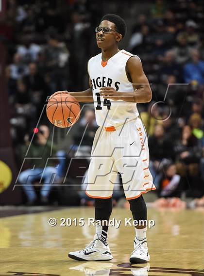 Thumbnail 1 in Waynesville vs Bishop O'Dowd (Bass Pro Tournament of Champions) photogallery.