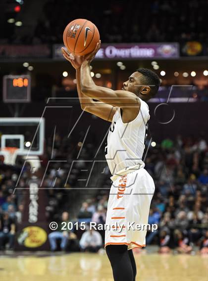 Thumbnail 3 in Waynesville vs Bishop O'Dowd (Bass Pro Tournament of Champions) photogallery.