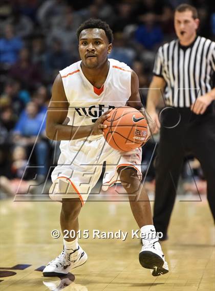 Thumbnail 3 in Waynesville vs Bishop O'Dowd (Bass Pro Tournament of Champions) photogallery.