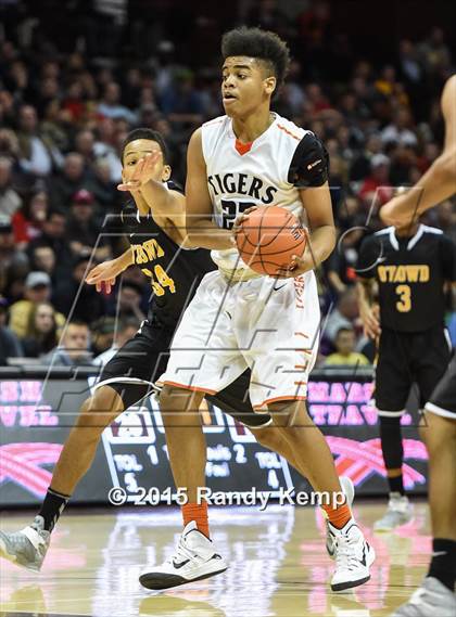 Thumbnail 3 in Waynesville vs Bishop O'Dowd (Bass Pro Tournament of Champions) photogallery.