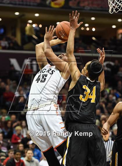Thumbnail 2 in Waynesville vs Bishop O'Dowd (Bass Pro Tournament of Champions) photogallery.