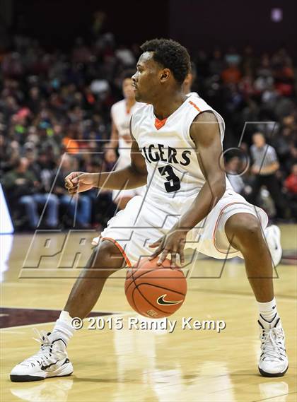 Thumbnail 3 in Waynesville vs Bishop O'Dowd (Bass Pro Tournament of Champions) photogallery.