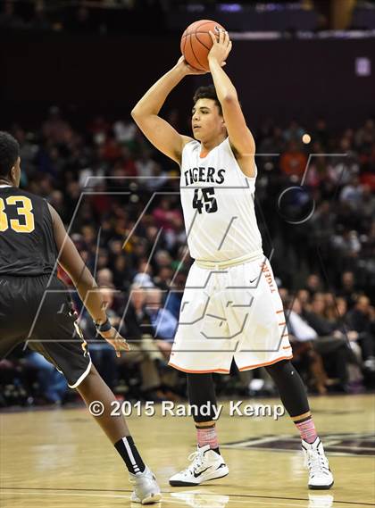 Thumbnail 1 in Waynesville vs Bishop O'Dowd (Bass Pro Tournament of Champions) photogallery.