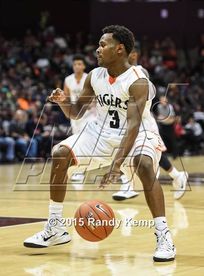 Thumbnail 2 in Waynesville vs Bishop O'Dowd (Bass Pro Tournament of Champions) photogallery.