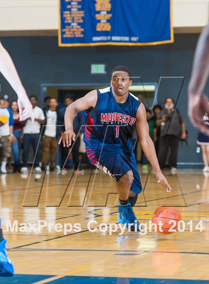Thumbnail 2 in Modesto Christian @ Newark Memorial (CIF NorCal D1 Regional Playoff) photogallery.