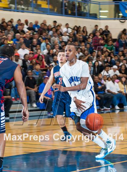 Thumbnail 2 in Modesto Christian @ Newark Memorial (CIF NorCal D1 Regional Playoff) photogallery.