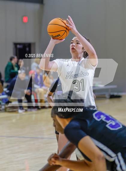 Thumbnail 2 in Houston vs. Westlake (She Got Game Classic) photogallery.