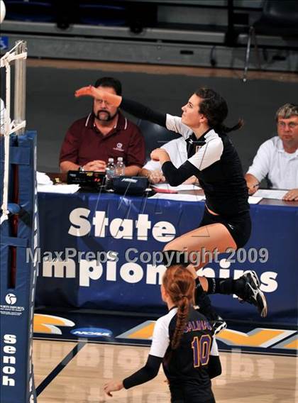 Thumbnail 2 in Salinas vs. Newport Harbor (CIF State D1 Final) photogallery.