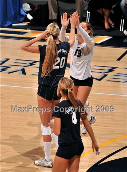 Thumbnail 3 in Salinas vs. Newport Harbor (CIF State D1 Final) photogallery.