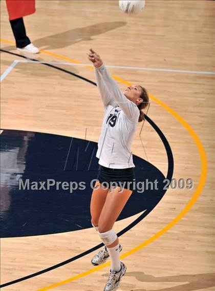 Thumbnail 3 in Salinas vs. Newport Harbor (CIF State D1 Final) photogallery.