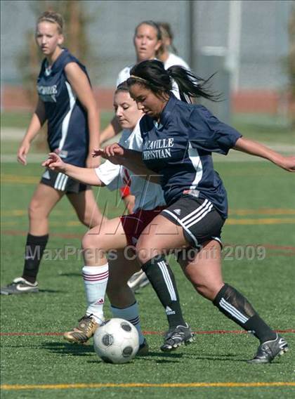 Thumbnail 3 in Vacaville Christian vs. Galt (Cal Spring Classic) photogallery.