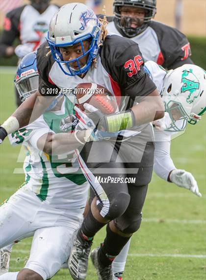 Thumbnail 2 in 2019 Shrine Bowl of the Carolinas photogallery.