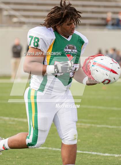 Thumbnail 3 in 2019 Shrine Bowl of the Carolinas photogallery.