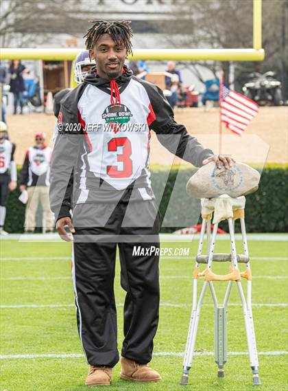 Thumbnail 1 in 2019 Shrine Bowl of the Carolinas photogallery.