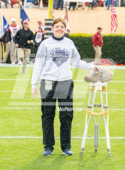 Thumbnail 1 in 2019 Shrine Bowl of the Carolinas photogallery.