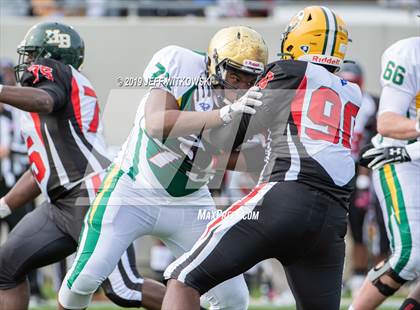 Thumbnail 2 in 2019 Shrine Bowl of the Carolinas photogallery.