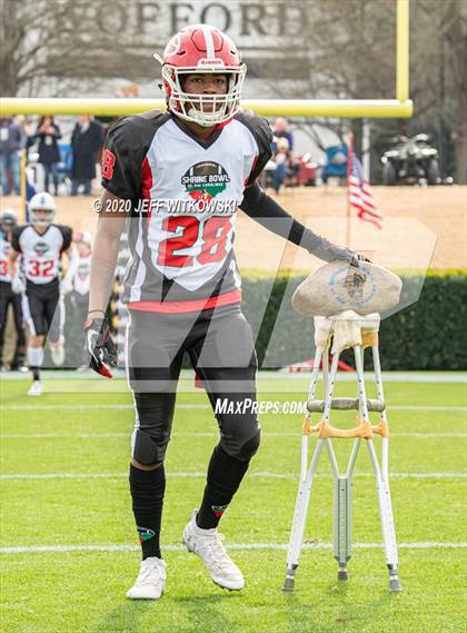 Thumbnail 1 in 2019 Shrine Bowl of the Carolinas photogallery.