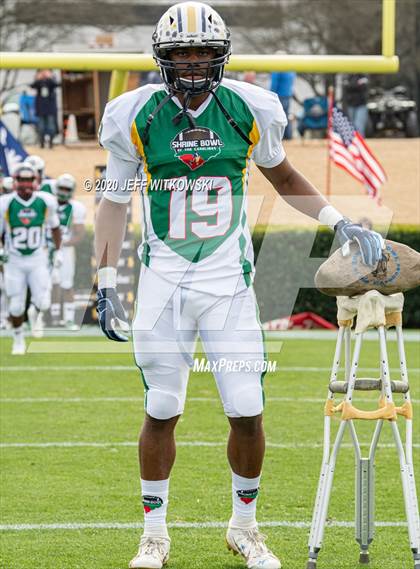 Thumbnail 2 in 2019 Shrine Bowl of the Carolinas photogallery.