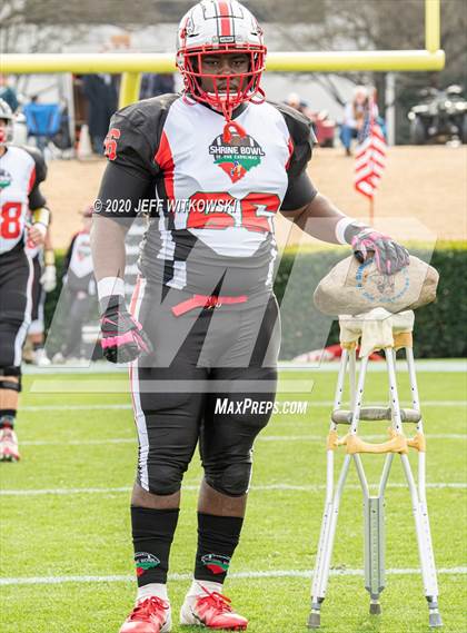 Thumbnail 2 in 2019 Shrine Bowl of the Carolinas photogallery.