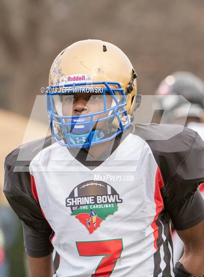 Thumbnail 1 in 2019 Shrine Bowl of the Carolinas photogallery.