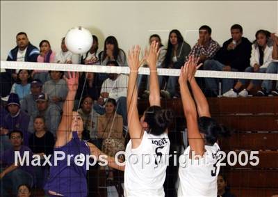 Thumbnail 1 in Bell @ South Gate (LA City Playoffs) photogallery.