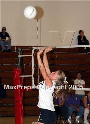 Thumbnail 2 in Bell @ South Gate (LA City Playoffs) photogallery.