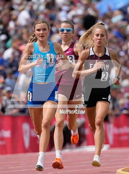 Thumbnail 1 in CHSAA Finals 3A (1600 Meter) photogallery.