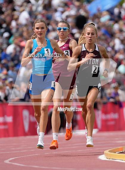 Thumbnail 3 in CHSAA Finals 3A (1600 Meter) photogallery.