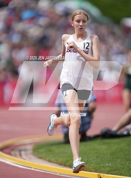 Thumbnail 3 in CHSAA Finals 3A (1600 Meter) photogallery.