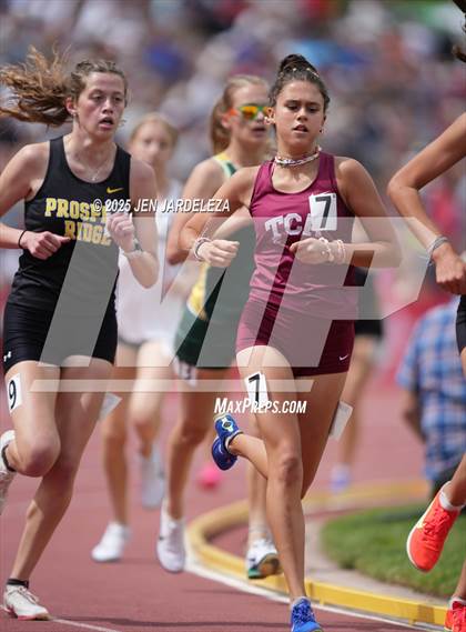 Thumbnail 1 in CHSAA Finals 3A (1600 Meter) photogallery.