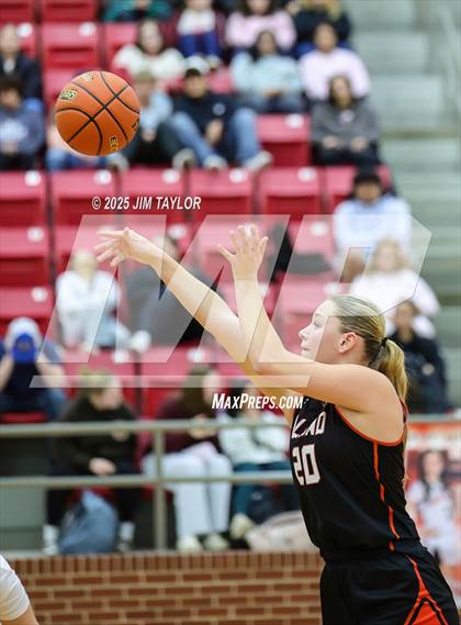 Thumbnail 2 in Llano vs Mineral Wells (AutoWorld Chevrolet GMC Year-End Classic) photogallery.