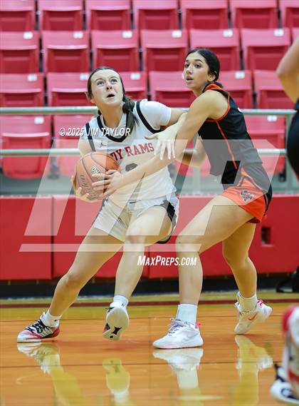 Thumbnail 2 in Llano vs Mineral Wells (AutoWorld Chevrolet GMC Year-End Classic) photogallery.