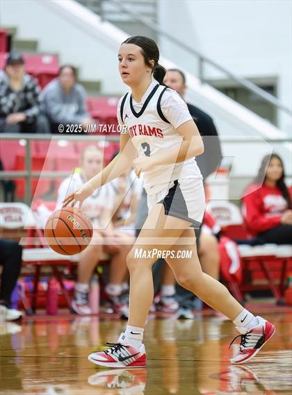 Thumbnail 2 in Llano vs Mineral Wells (AutoWorld Chevrolet GMC Year-End Classic) photogallery.