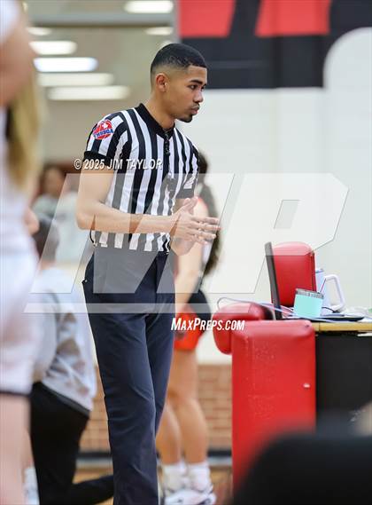 Thumbnail 1 in Llano vs Mineral Wells (AutoWorld Chevrolet GMC Year-End Classic) photogallery.