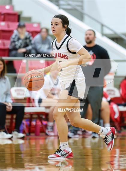 Thumbnail 3 in Llano vs Mineral Wells (AutoWorld Chevrolet GMC Year-End Classic) photogallery.