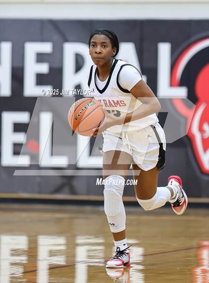 Thumbnail 3 in Llano vs Mineral Wells (AutoWorld Chevrolet GMC Year-End Classic) photogallery.