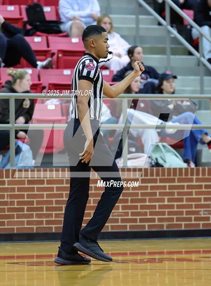 Thumbnail 2 in Llano vs Mineral Wells (AutoWorld Chevrolet GMC Year-End Classic) photogallery.