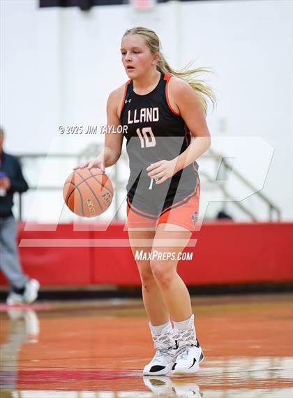 Thumbnail 3 in Llano vs Mineral Wells (AutoWorld Chevrolet GMC Year-End Classic) photogallery.