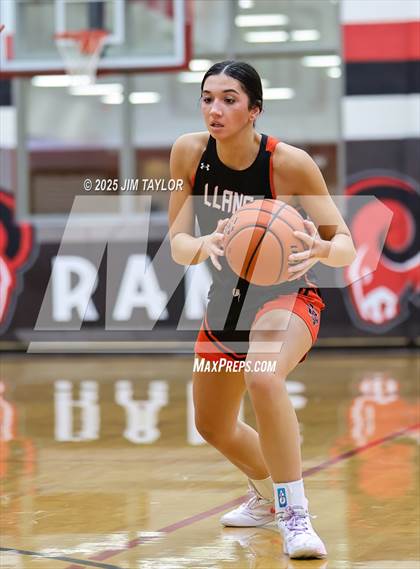 Thumbnail 3 in Llano vs Mineral Wells (AutoWorld Chevrolet GMC Year-End Classic) photogallery.