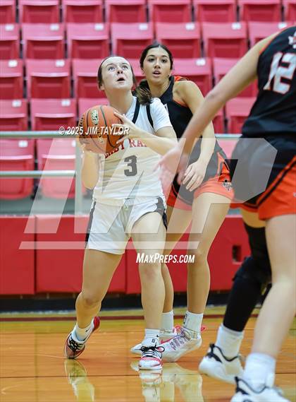 Thumbnail 3 in Llano vs Mineral Wells (AutoWorld Chevrolet GMC Year-End Classic) photogallery.