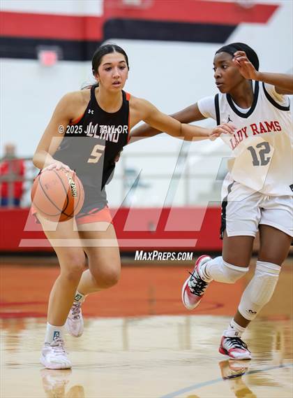 Thumbnail 3 in Llano vs Mineral Wells (AutoWorld Chevrolet GMC Year-End Classic) photogallery.