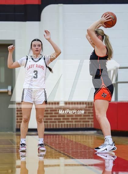 Thumbnail 3 in Llano vs Mineral Wells (AutoWorld Chevrolet GMC Year-End Classic) photogallery.