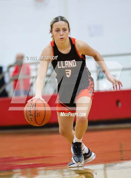 Thumbnail 1 in Llano vs Mineral Wells (AutoWorld Chevrolet GMC Year-End Classic) photogallery.