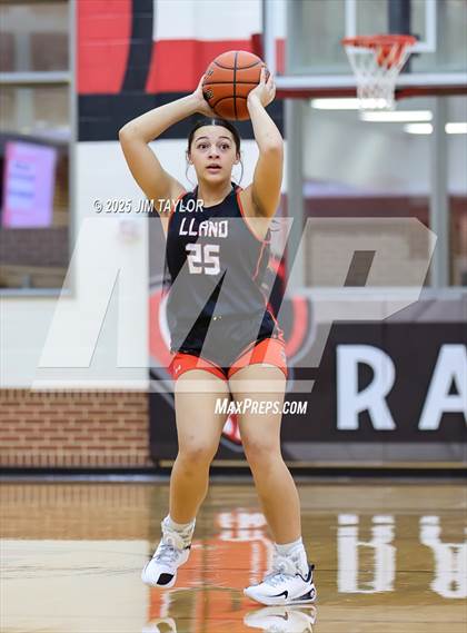 Thumbnail 1 in Llano vs Mineral Wells (AutoWorld Chevrolet GMC Year-End Classic) photogallery.