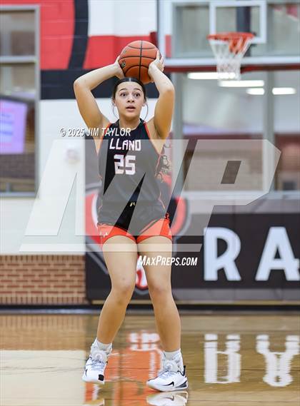 Thumbnail 2 in Llano vs Mineral Wells (AutoWorld Chevrolet GMC Year-End Classic) photogallery.